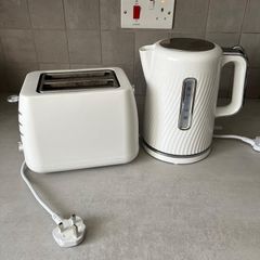 White Toaster and Kettle Set