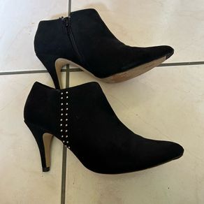 Office Shoeboots - Size 4/37