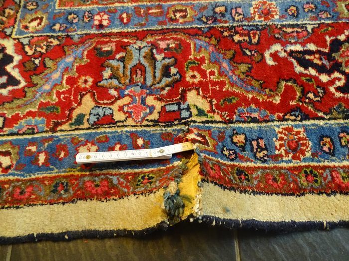 Huge P.ersian Medallion Rug 3.55m x 2.55m (MED)