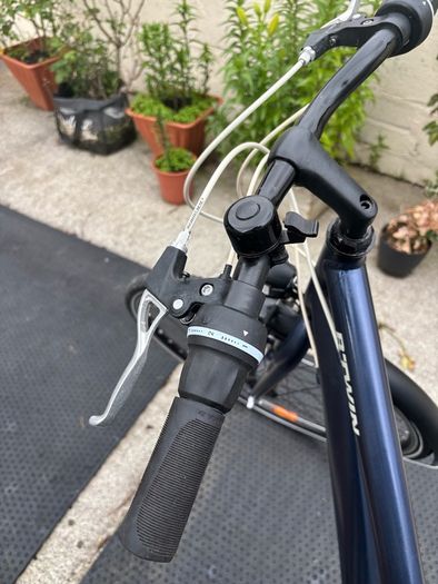 Btwin City Bike low frame( ladies ) with all bike accessories.