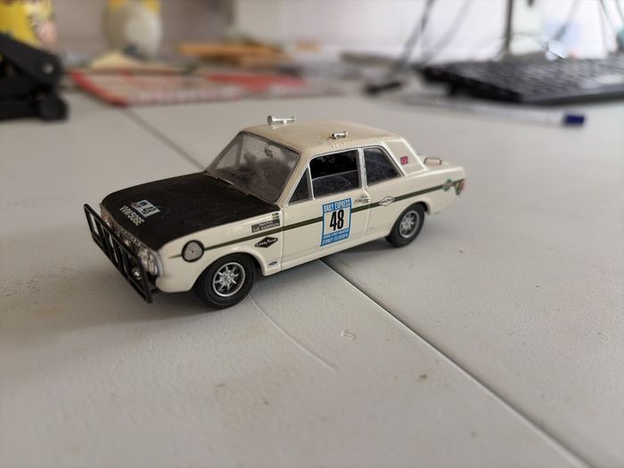 Lledo Vanguards Ford Cortina Rally Car