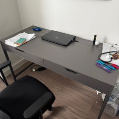desk and office chair for sale