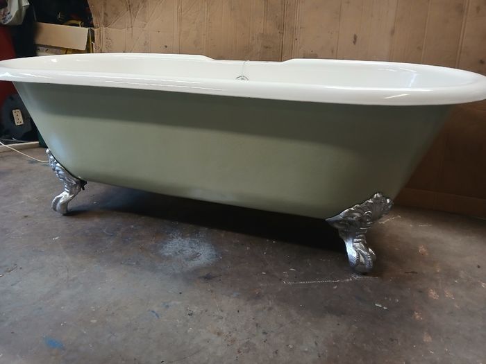 Cast iron bath