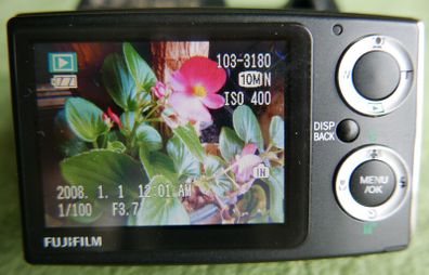 FujiFilm FinePix z20fd 10 MP Digital Camera + Charger, Tested