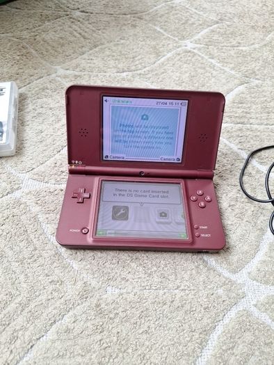Nintendo DSI XL- Comes with Mario Kart DS