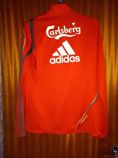 LFC training top