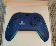 Limited Edition Official Sports Blue Xbox One controller