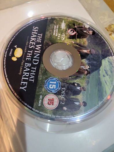 The Wind That Shakes The Barley DVD  Two-Disc Special Edition
