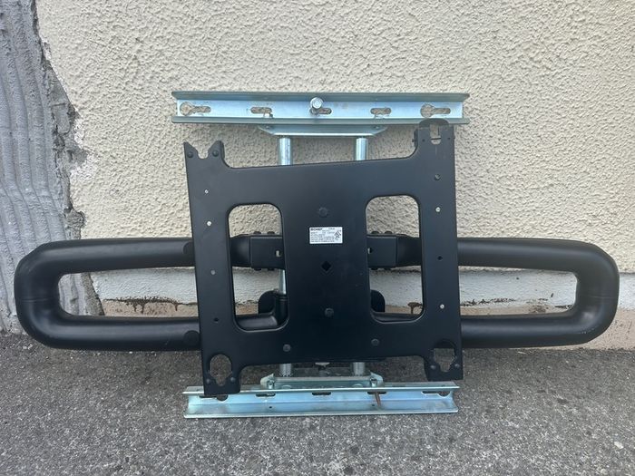 Tv wall mount 85'