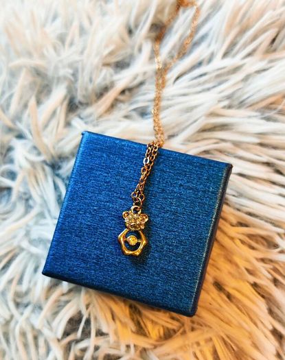 Cute Bear Beaded Necklace Gold Tone