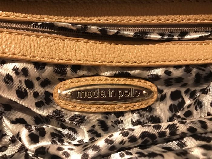 Moda in Pelle Clutch Bag
