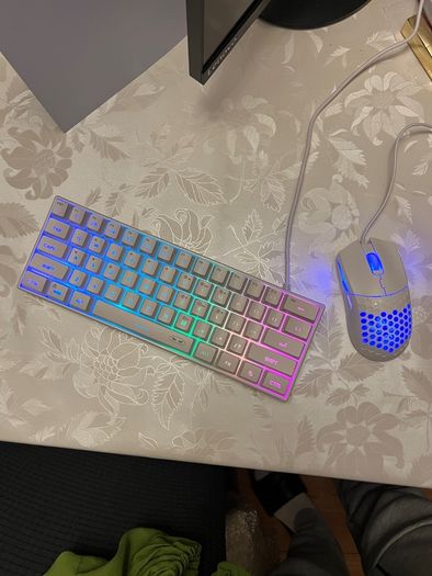 gaming mouse and keyboard