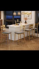 Bar stools - High chairs set of 4 ( New)