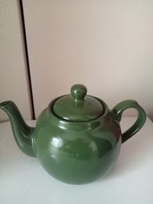 London Pottery Farmhouse Teapot