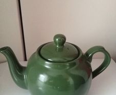 London Pottery Farmhouse Teapot