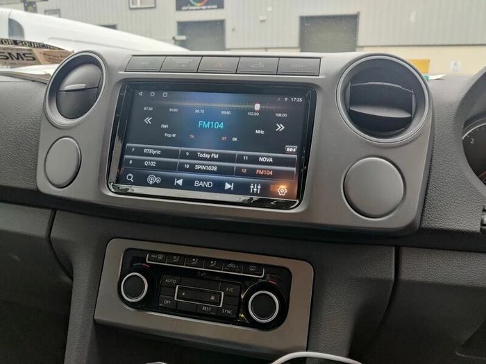 VW Volkswagen Amarok Apple CarPlay Android Auto Radio Stereo