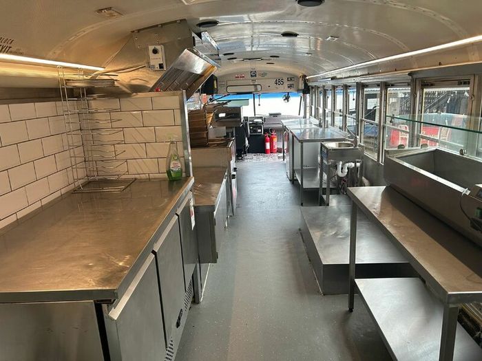 Fully Equipped American School Bus  Static Food/B