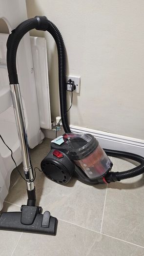 Beldray BEL0700 Bagless Vacuum Cleaner