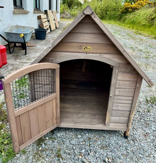 Large Dog Kennel