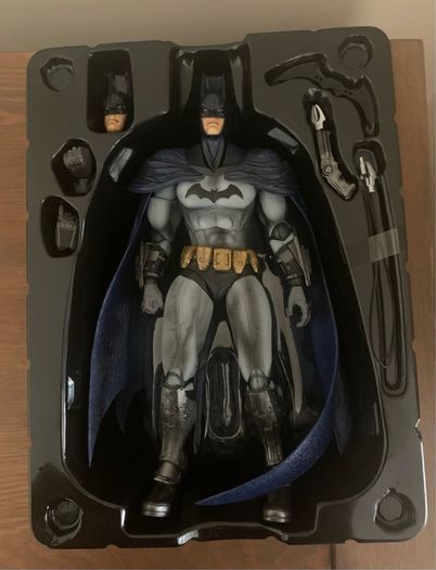 Batman Arkham city play arts Kai Dc comics