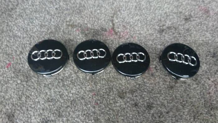 Genuine Audi RS6 18 inch Audi a8 Fat Five 18 inch alloy wheel centre caps.all a4 a6 diesel petrol parts breaking s-line bumpers lower door blades