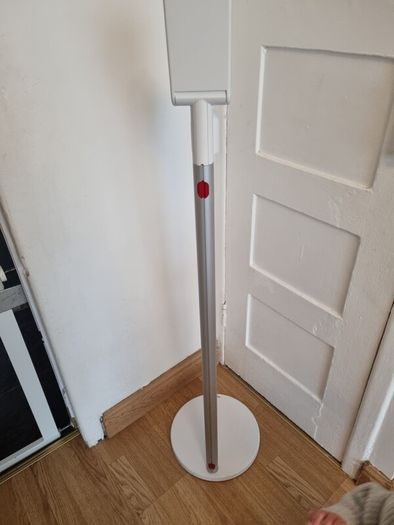 Dyson Floor Dock