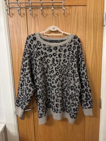 Women's jumper size 20