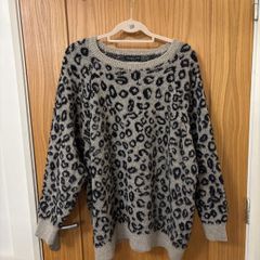 Women's jumper size 20