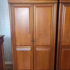 Stunning set of Gola Mahogany Wood furnitures