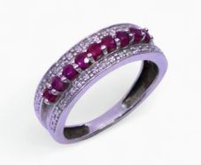 9k gold ring with rubies