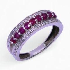 9k gold ring with rubies