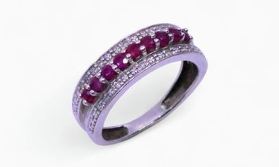 9k gold ring with rubies