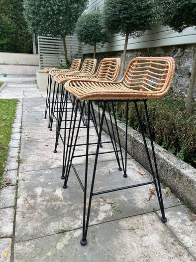 Set of 4 rattan/ bamboo bar stools with metal legs