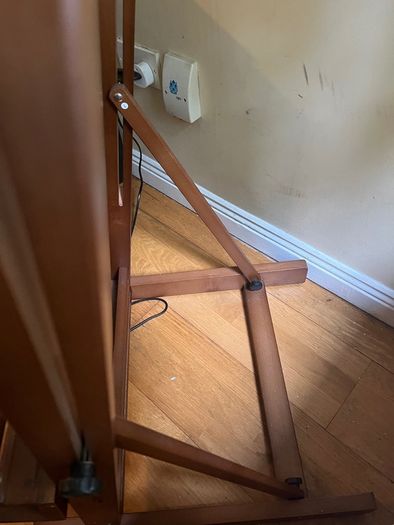 Meeden Adjustable dark wooden art easel