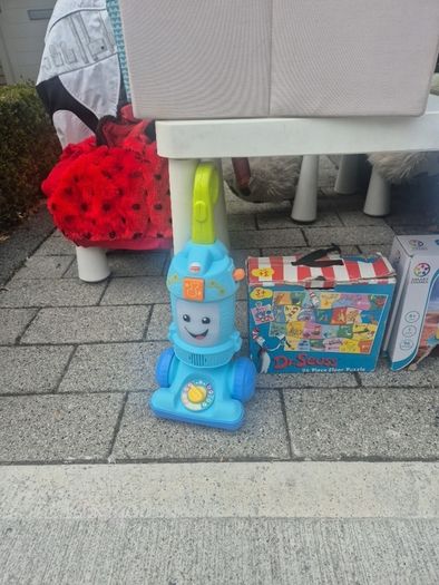 free toys and books