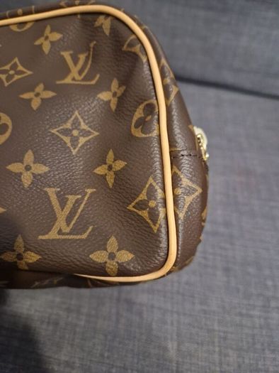 Louis Vuitton wash bag