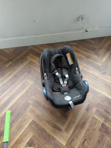 Maxi cosi baby carrier