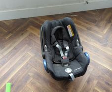 Maxi cosi baby carrier