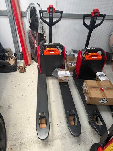 Maximal Power pallet trucks