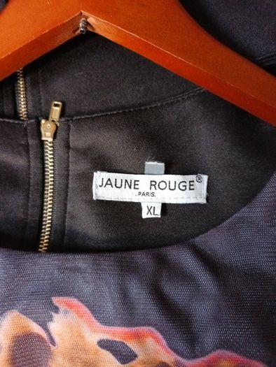 Jaune  Rouge Dress. S.XL -14-16.