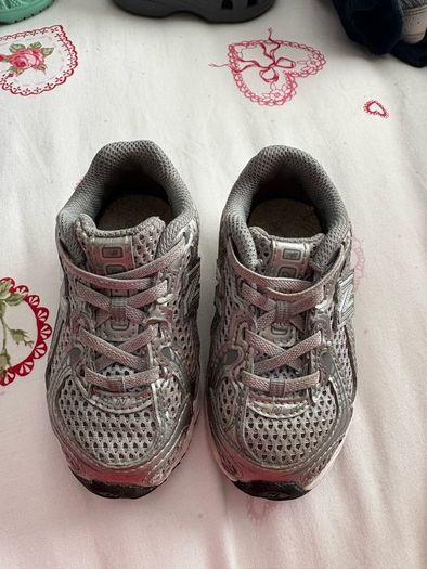 baby new balance runners