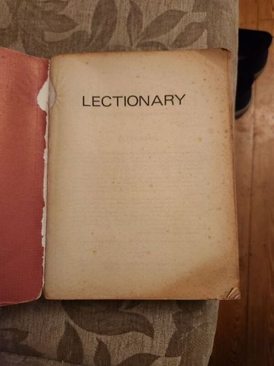Lectionary. Readers Edition.  Jerusalem Bible Version.large Volume 1970 Paperback In Fair Condition. See Photos For Same.