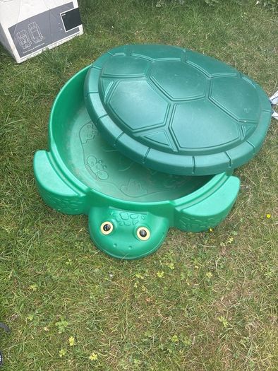 turtle pool