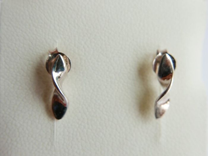 Vintage Sterling silver twist stud earrings