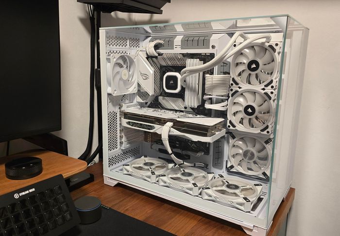 Custom Built Lian-Li White Artic Build RGB Desktop Gaming PC - Windows 11 Pro,Intel i7,3TB SSD,8GB GPU,64GB RAM,850 PSU, Corsair RGB Fans