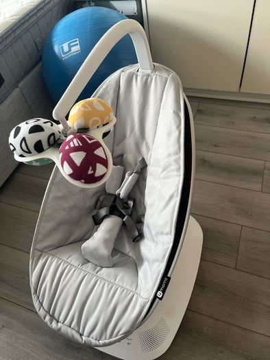 4 moms baby bouncer