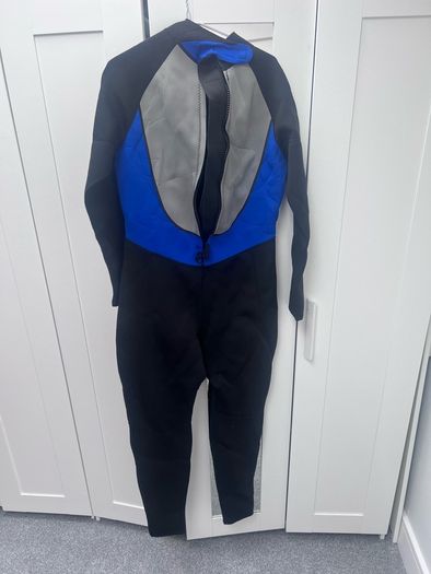 wetsuit