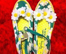 Brand new flower detail pumps from Next