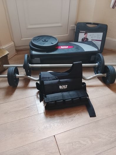 Weight plates and bars
