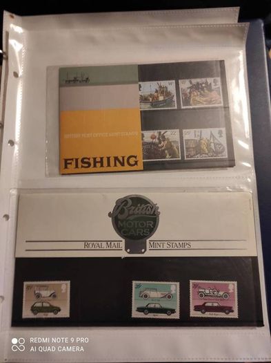 Stamp album UK's Presentation packs x 100